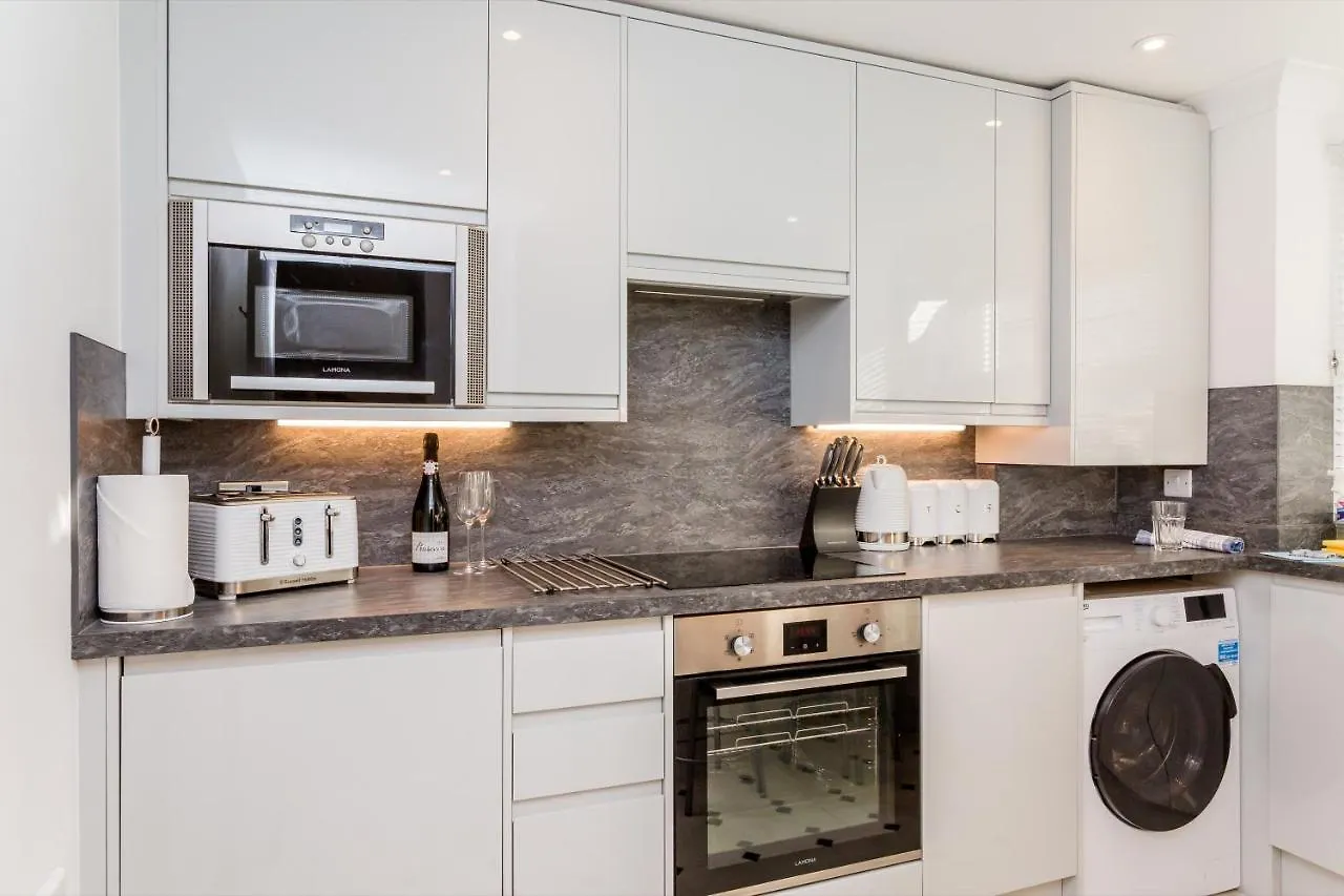 Modern Mews House With Free Parking Space, And Patio By Huluki Sussex Stays Brighton Storbritannien