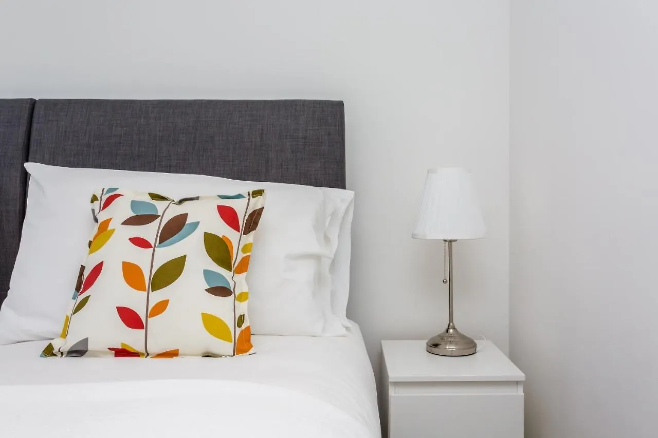 Modern Mews House With Free Parking Space, And Patio By Huluki Sussex Stays Brighton